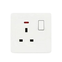Prise de courant de style européen, norme britannique 146, double 13A, multi-trous avec prise USB, panneau universel