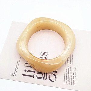 Vòng tay nhựa acrylic trong suốt, kiểu dáng hình học, nhiều màu sắc, kiểu dáng độc đáo, to bản, dành cho cặp đôi - Product Image 5