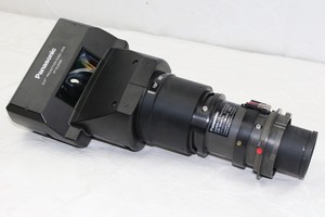 Projecteur à objectif ultra courte focale Panasonic <span class=keywords><strong>ET</strong></span>-DLE030 0.38:1 PT-DZ/DW/DX/<span class=keywords><strong>RW</strong></span>/RZ - Product Image 1