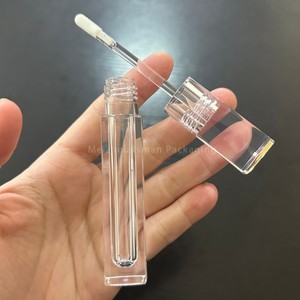 ISMAN - Tubo de Brillo Labial Cuadrado de 4.5 ml con Tapa Dorada, Envase Transparente para Brillo Labial, Botella con Aplicador Transparente y Logotipo Personalizado - Product Image 5