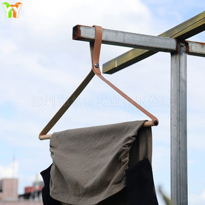 En stock: Perchero para ropa de camping, tendedero, perchero plegable de cuero y madera, toallero de viaje multifuncional - Product Image 2