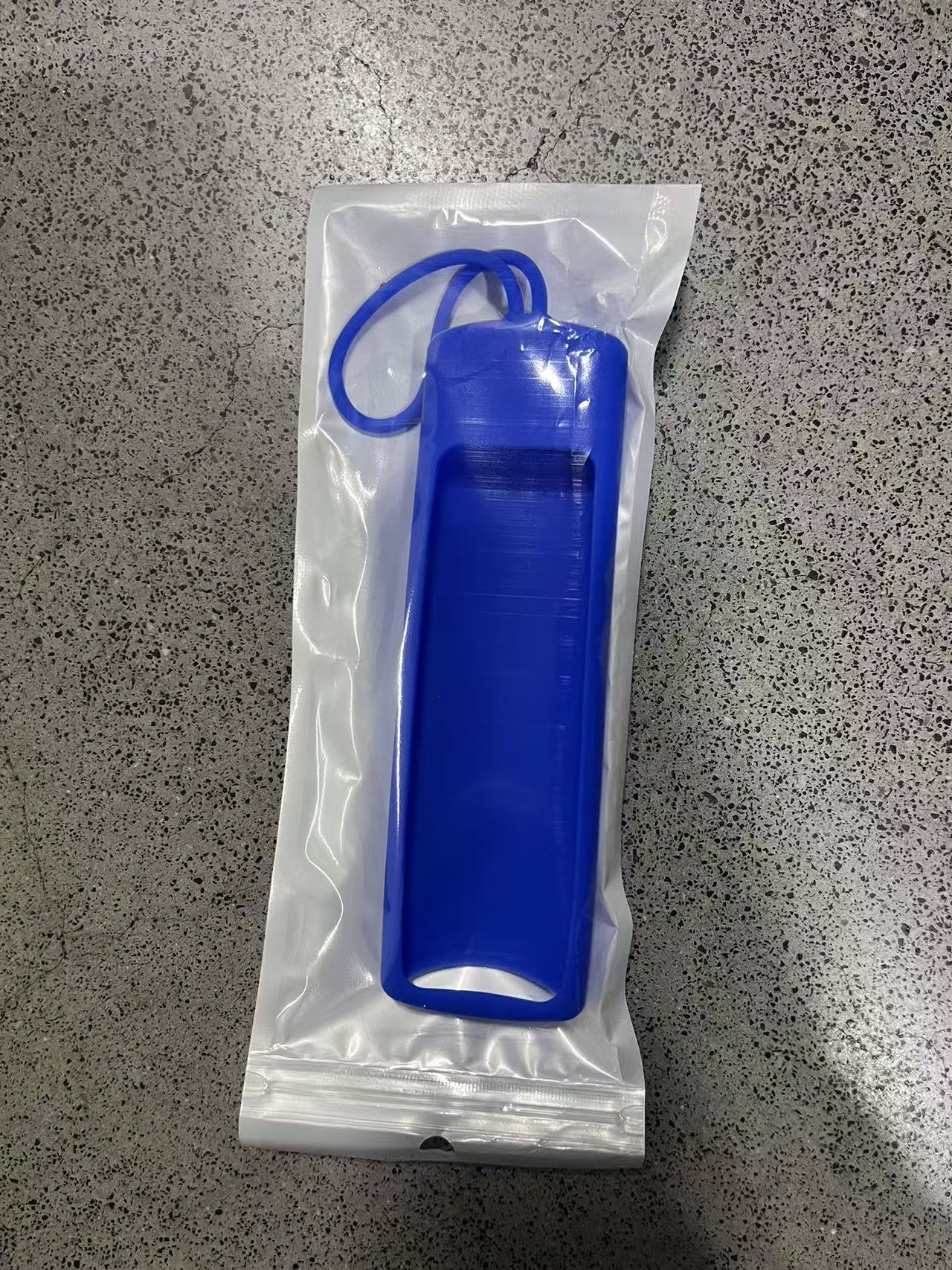 azul oscuro