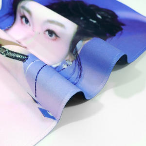 Portachiavi in Tessuto Riflettente Glitterato Stile Sportivo Kpop Personalizzato all'Ingrosso Mini Banner con Occhiello per Regali di Benvenuto - Product Image 2