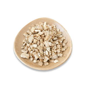 Vermiculite expansée à faible teneur <span class=keywords><strong>en</strong></span> impuretés, <span class=keywords><strong>granulés</strong></span> uniformes de 2-4 mm, <span class=keywords><strong>en</strong></span> vrac, respirante, améliore la qualité du sol pour la culture d'orchidées Dendrobium - Product Image 5