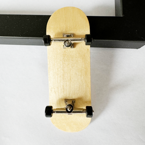 Fingerboard Profesional de Madera de Arce con Puntas para los Dedos, Tabla de Fingerboard, Finger Skateboard, Set de Fingerboard Profesional Personalizado - Product Image 4