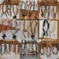 Maillard Color Series Rétro Imprimé Léopard Écharpe Collier Femmes Niche Design Chandail Chaîne Halter Accessoire pour Cou