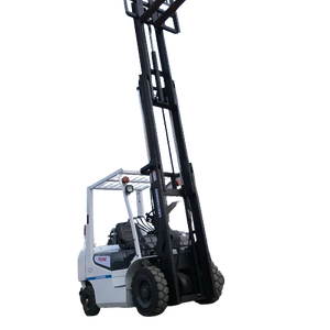 Montacargas Hidráulico Diésel TCM Mini de 2.5 Toneladas de Alta Calidad, Montacargas Diésel TCM de 2.5 T Usado con Mástil de 3 Etapas y 4.5 Metros de Altura - Product Image 1