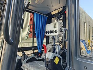 China <b>Excavator</b> 2.5 T Mini with Cheap Crawler for Sale - Product Image 4