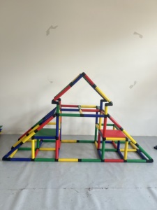 Gran Juguete Educativo Ensamblable - Pared de <span class=keywords><strong>Escalada</strong></span> para el Hogar y la Escuela con Tobogán, <span class=keywords><strong>Material</strong></span> PP Duradero y Seguro, con Tubos, Paneles y Conectores - Product Image 3