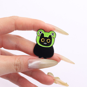 Mignon chats noirs émail broche dessin animé chaton grands yeux Animal broche revers Badge bijoux cadeau pour les amis - Product Image 4