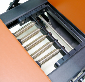 Machine de Pilates Reformer Commerciale avec Système de Tour et Ressorts Silencieux pour Studio Commercial, Reformer de Pilates en Aluminium Noir - Product Image 3