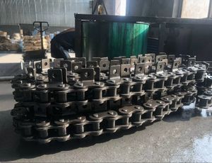 08B-2 Orejas de cadena de placa curva Diseño de doble orificio Acero al carbono Paso de 12,7mm Transmisión de sistemas de transportador de rodillos industriales - Product Image 5