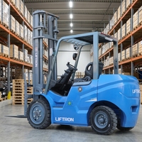 Chariot élévateur électrique au lithium Liftron CPD25 2500 kg pour la manutention de marchandises en entrepôt de matériel de construction