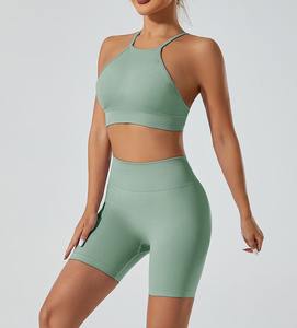 Venta al por mayor Yoga Workout Gym Fitness Set Transpirable Ligero Color sólido Pantalones cortos deportivos para mujer - Product Image 4