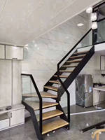 Escalier intérieur en bois massif sur mesure pour grenier, avec un design moderne et simple, et conception gratuite