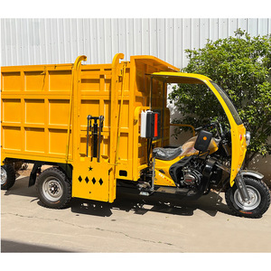 Camion poubelle jaune à trois roues, 6 mètres cubes, auto-chargeant et auto-déchargant, à essence, pour la collecte des déchets municipaux - Product Image 2