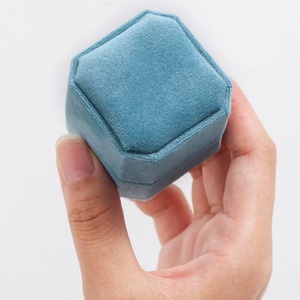 Velvet 3 Slot <b>Rings</b> Boxes Green Octagonal Double <b>Ring</b> 3 <b>Rings</b> Gift Jewelry Packaging <b>Storage</b> Box - Product Image 6