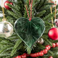 Vente en gros d'ornements en verre en forme de cœur, design de Noël personnalisé, ornements en verre cristallin suspendus de 3 pouces pour la décoration