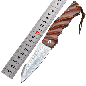 سكين جيب قابل للطي من الفولاذ السويدي الدمشقي عالي الجودة بمقبض خشبي للتخييم دعم OEM قابل للتخصيص - Product Image 1