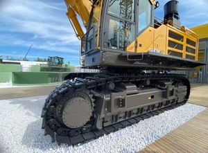 รถขุด 87 ตัน รุ่น E6870H จากจีน ขายดี พร้อมเครื่องยนต์ทรงพลัง คุณภาพสูง - Product Image 2