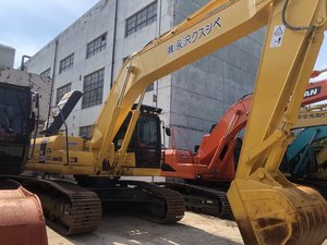 Excavadora Hidráulica de Orugas Usada Komatsu PC220-8 Fabricada en Japón, Alta Calidad, 22 Toneladas, Motor y Caja de Cambios - Product Image 3