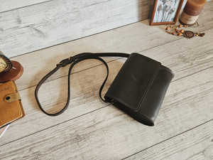 Bolso Pequeño de Cuero para Mujer, Bolso Bandolera Personalizado, Bolso de Hombro Hecho a Mano, Bonito Regalo de Cuero para Ella - Product Image 2