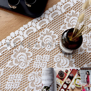 Chemin de table rectangulaire en dentelle brodée 33x114cm, décoration d'intérieur, polyester blanc - Product Image 4