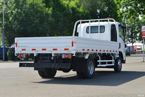 Vente directe d'usine de camions Isuzu <span class=keywords><strong>3</strong></span>.5-<span class=keywords><strong>5T</strong></span> avec conduite à droite/à gauche en option et barrière de sécurité à prix réduit. - Product Image 3