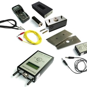 เครื่องวัดแรงดันไฟฟ้าสถิต Kleinwaechter EFM-022-AKC 8000 โวลต์ สำหรับการทดสอบแรงดันไฟฟ้าบนพื้นผิวระหว่างการเดินของมนุษย์และเครื่องเป่าไอออน - Product Image 1