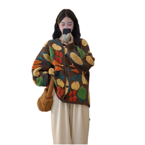 Cardigans tricotés décontractés pour femmes, personnalisés OEM/ODM, chauds pour l'hiver, col rond, manches longues, motif cœur, volants, poches, nylon/acrylique - Product Image 1