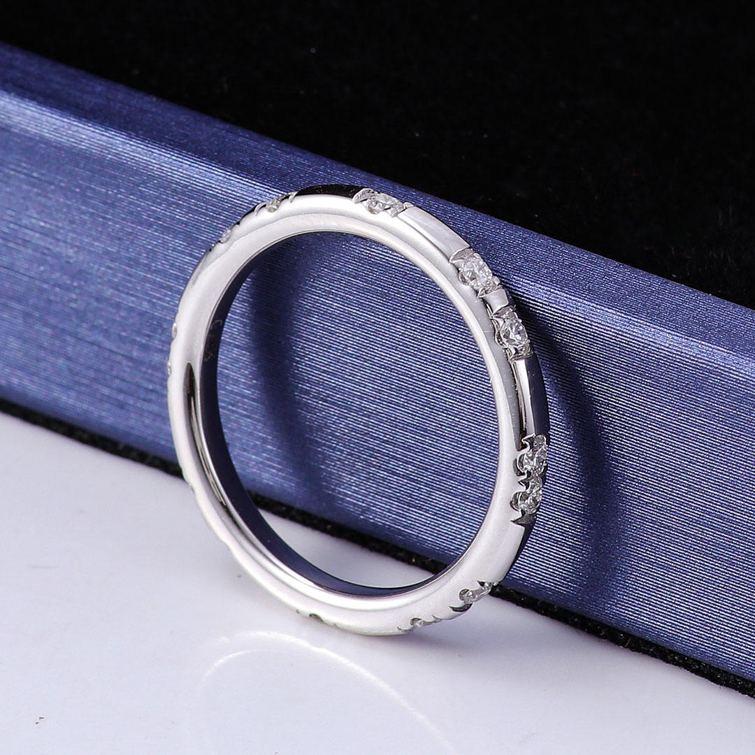 แหวนเพชรแล็บไวท์โกลด์ 18K