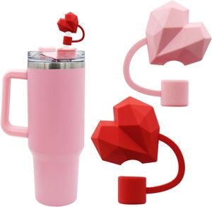 NOUVEAU Cache-pailles anti-poussière en silicone/PVC en forme de cœur rouge pour gobelets de 30/40 oz, embouts de 10 mm (0,4 po) compatibles, cadeaux amusants pour amoureux et couples - Product Image 4