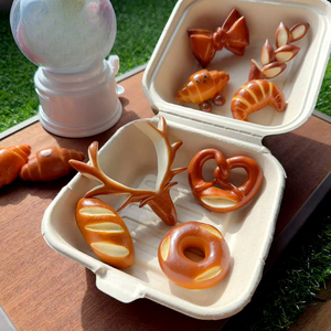จี้พวงกุญแจรูปครัวซองต์จำลองทำจาก PVC ของ KI liangpeng ทนน้ำด่าง น่ารัก - Product Image 1
