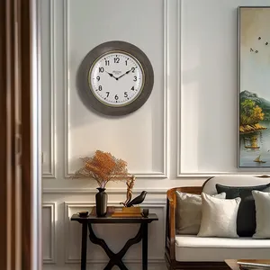 Yeni tasarım özelleştirilmiş duvar saati plastik malzeme ahşap tarzı ev veya ofis için 12 inç dairesel dekoratif saat toptan