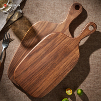 Planche à Découper et Servir Personnalisée en Noyer Noir Massif Faite Main pour Apéritifs, Desserts, Fruits et Légumes de Cuisine