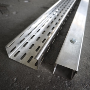 <span class=keywords><strong>BESCA</strong></span> Fabricado Producto principal Paneles de malla de alambre perforados flexibles para exteriores Escaleras de aluminio Canales de acero Bandeja de cables - Product Image 1
