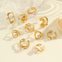 Cincin Solitaire Anti-Kusam Lapisan Emas 18k Baja Anti Karat Desain Geometris Mewah Ringan Bertabur Zirkon Perhiasan Wanita