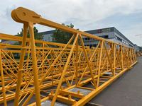 Tower Crane Paling Canggih dengan Motor & Gearbox, Tiang Efisiensi Tinggi 2*2*3M Model L68, Tinggi Bebas 60M untuk Konstruksi