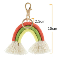 Porte-clés à pompon arc-en-ciel, pendentif de voiture bohème en coton, breloque de sac, accessoires de mode, porte-clés tissé à la main, porte-clés à pompon en macramé