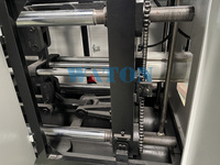 Máquina de soplado de botellas de PET semiautomática profesional, nuevo diseño con motor de bomba PLC, componentes centrales, procesamiento de plástico PP