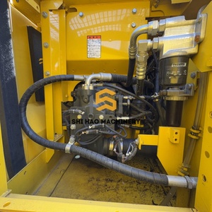 รถขุดขนาดเล็ก 13 ตัน ยี่ห้อโคมัตสึ รุ่น PC130 สำหรับงานก่อสร้างและวิศวกรรม  รถขุดตีนตะขาบขนาดเล็กมือสอง - Product Image 6