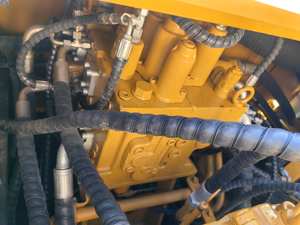 Escavatore Cingolato Usato Sany Sy205c di Alta Qualità, 20 Tonnellate, con Prestazioni di 114kW, Componenti Principali Inclusi, Escavatore Sany di Medie Dimensioni - Product Image 6