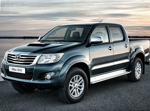 <span class=keywords><strong>Toyota</strong></span> Hilux 2.8D-4x4 <span class=keywords><strong>INVINCIBLE</strong></span> MHEV Usada <span class=keywords><strong>2022</strong></span> Automática con Cámara Trasera para Hilux - Product Image 3