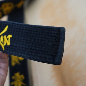 Ceintures d'arts martiaux en coton noir brodées personnalisées unisexes pour le judo, le <span class=keywords><strong>karaté</strong></span>, le taekwondo, l'entraînement, durables - Product Image 3