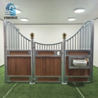 Portes et boxes d'écuries extérieures en promotion – Style équestre européen élégant avec garantie de 5 ans – Design classique
