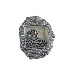นาฬิกาข้อมือผู้ชายสแตนเลสสตีลหรูหราสไตล์ฮิปฮอป ดีไซน์เนอร์แบรนด์ดัง ประดับเพชรโมอิสซาไนต์ VVS สีสันสดใส กันน้ำได้ 10 บาร์ ขายส่ง - Product Image 1