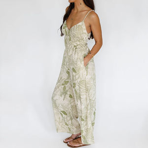 Jumpsuits de playa con estampado de diseño al por mayor, con cuello en V, plisados, de pierna ancha, personalizados, de rayón, estilo hawaiano - Product Image 3