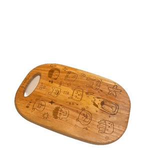 Tabla de cortar de bambú Yuanjin con diseño de dibujos animados de forma irregular para preparar verduras y frutas en la cocina - Product Image 5