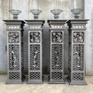 Металлические заборы и ворота, металлический рабочий дизайн, наружные ворота, столбы, фонари, кованые железные ворота