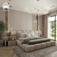 Lit King Size Modulaire de Luxe Italien avec Grande Tête de Lit Capitonnée Moderne, Meuble de Designer Sur Mesure pour Chambre Principale de Villa